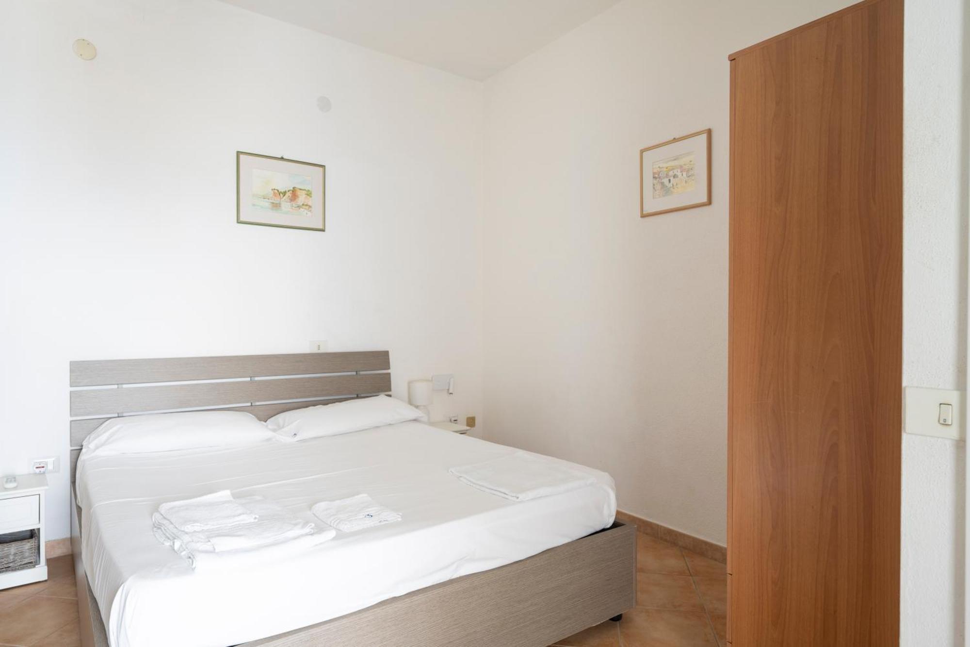 Seaview House Cala Gonone Apartman Szoba fotó